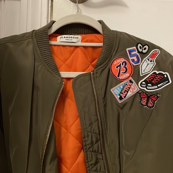 Army Green Bomber jacket with patches - Picture 2 of 3